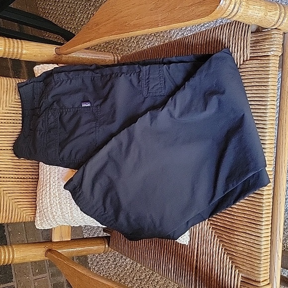 Patagonia black convertible pants, size 2 - Picture 3 of 10